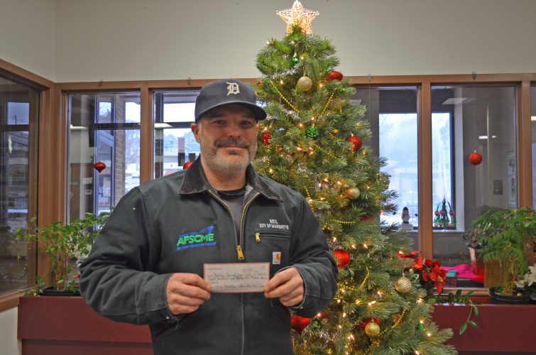 AFSCME Local 1852 donates to Cheer Club
